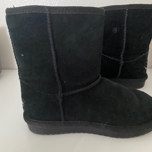 Koolaburra by Ugg Black Victoria short boot - Picture 3 of 8